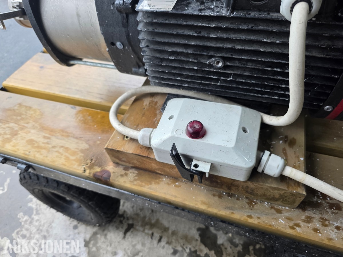 Grundfos pumpe på tralle