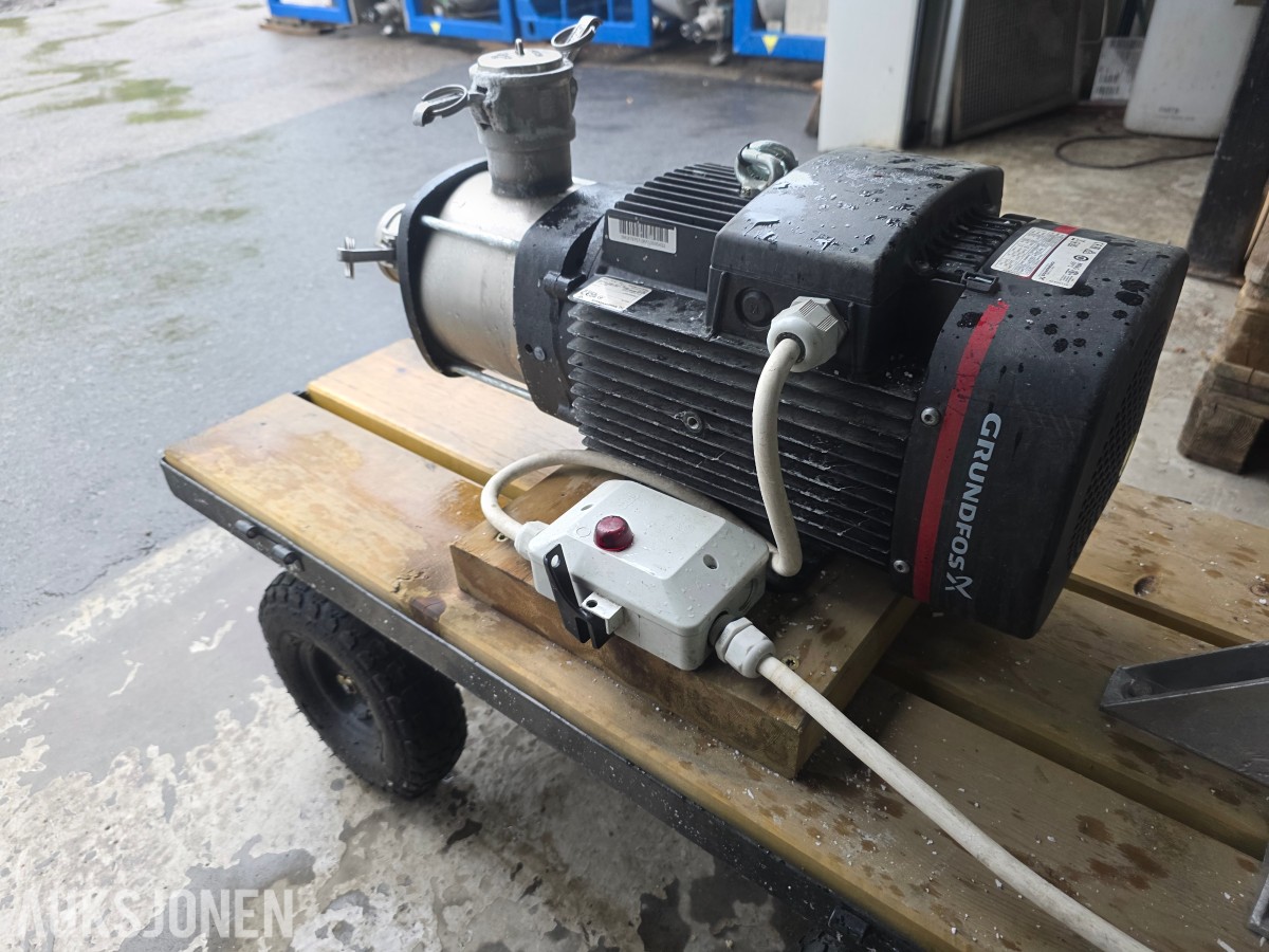 Grundfos pumpe på tralle
