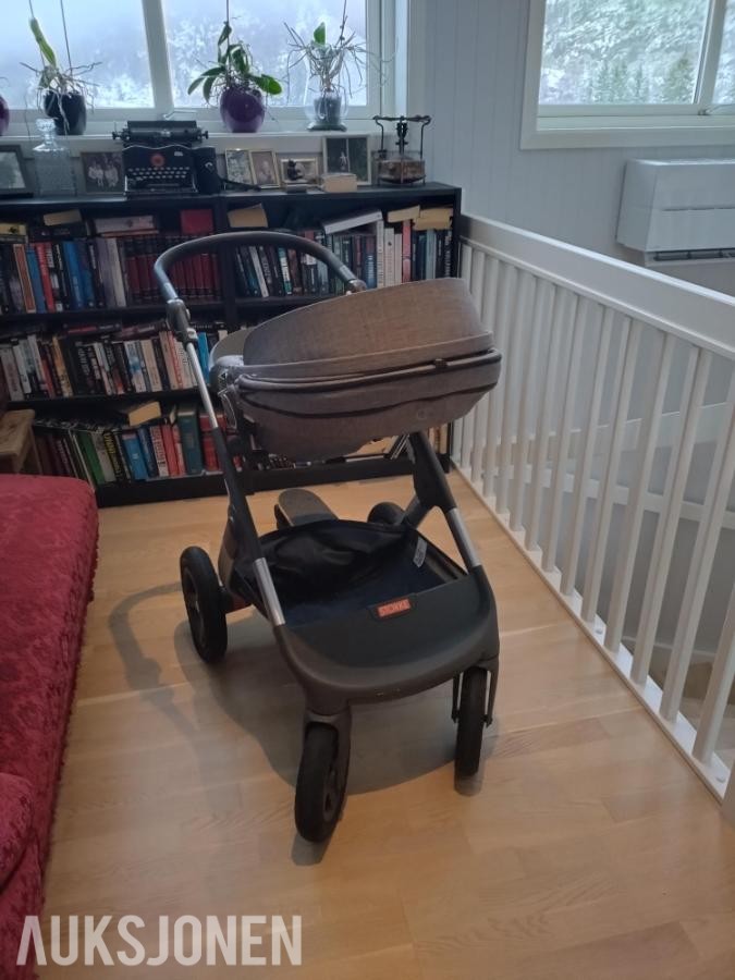 2016 Barnevogn - Stokke Trailz