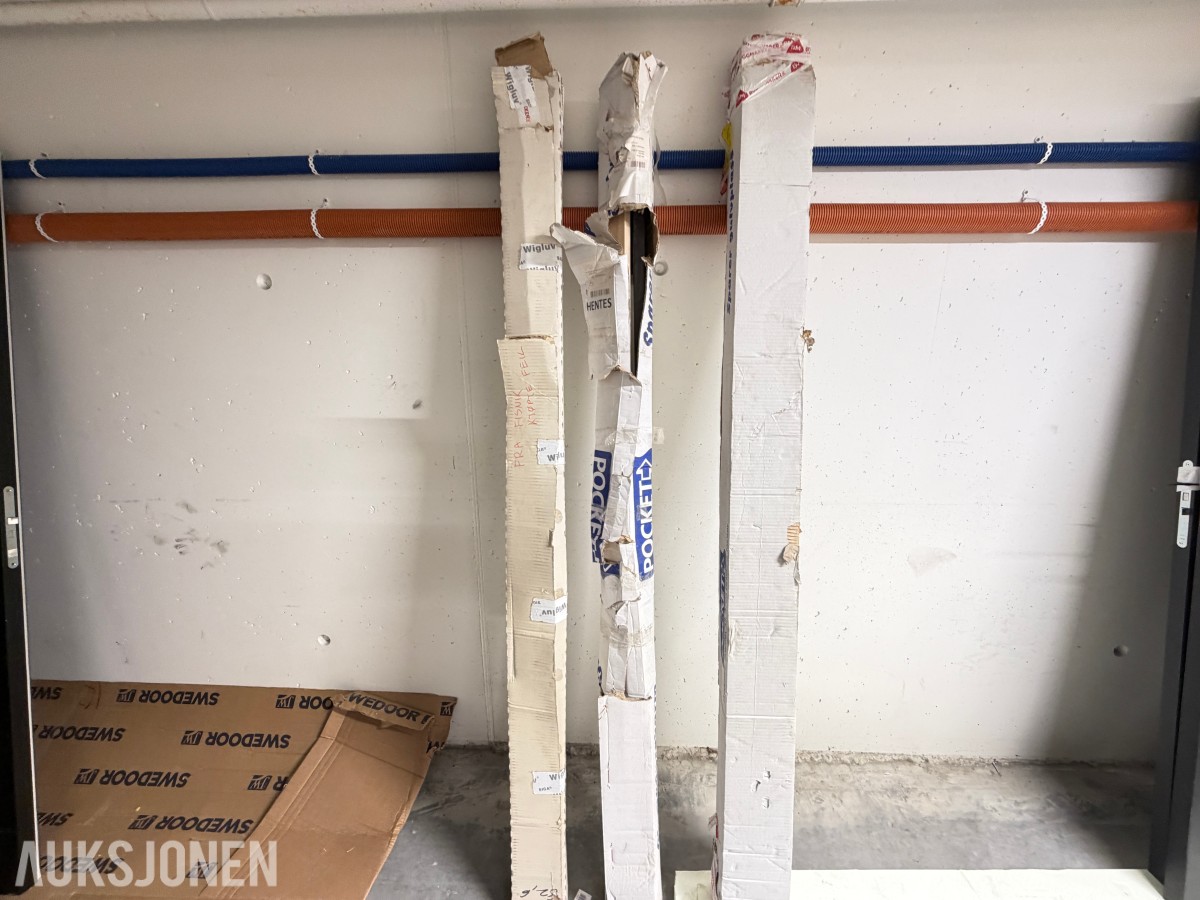 DØRKARMER 90X210 CM MED DEMPLIST