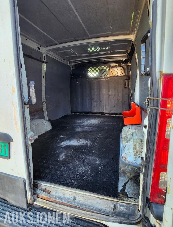 2012 Iveco Daily 2.3 Diesel 126hk, hengerfeste, ryggekamera