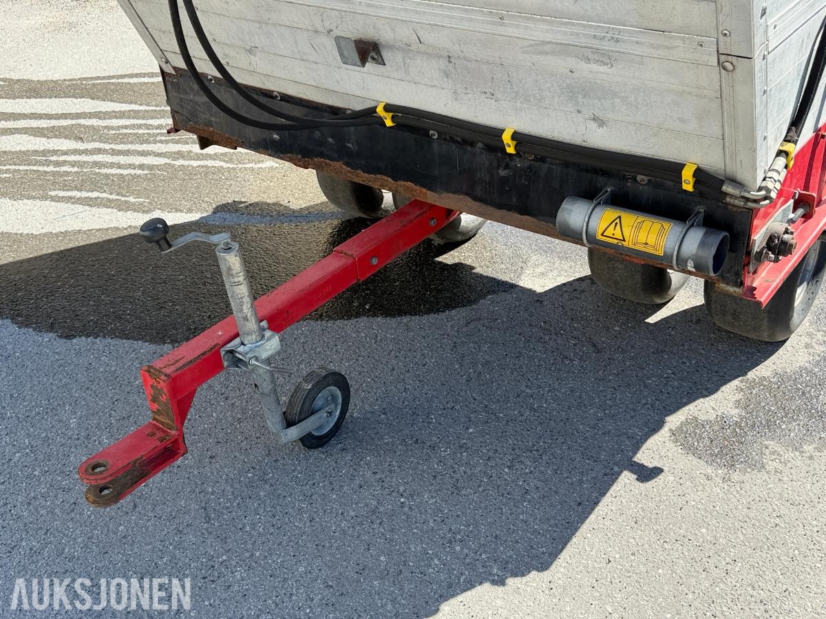2010 Redexim Rink 1210 toppdressingsspreder