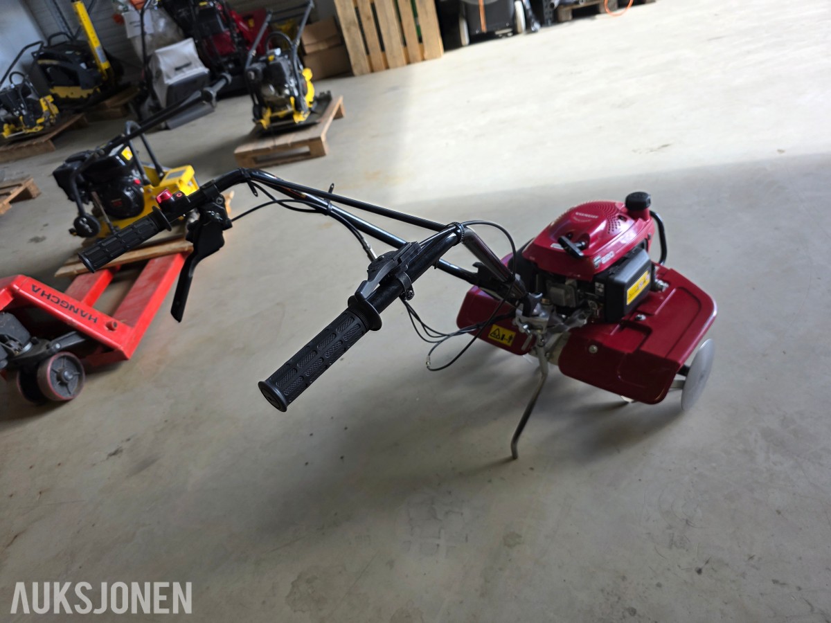 2019 Honda FG 220 Jordfreser