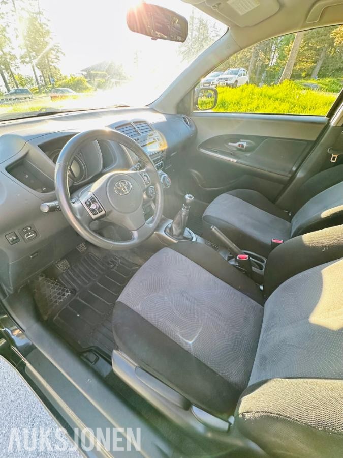 2012 Toyota Urban Cruiser 1.4 D-4D 90hk 4WD Dynamic s+v dekk