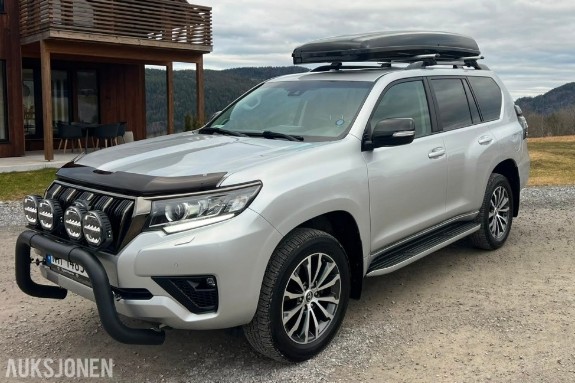 2022 Toyota Land Cruiser 2,8 D-4D 4x4 aut 5-seter personbil – Kun 68 312 km – Meget godt utstyrt