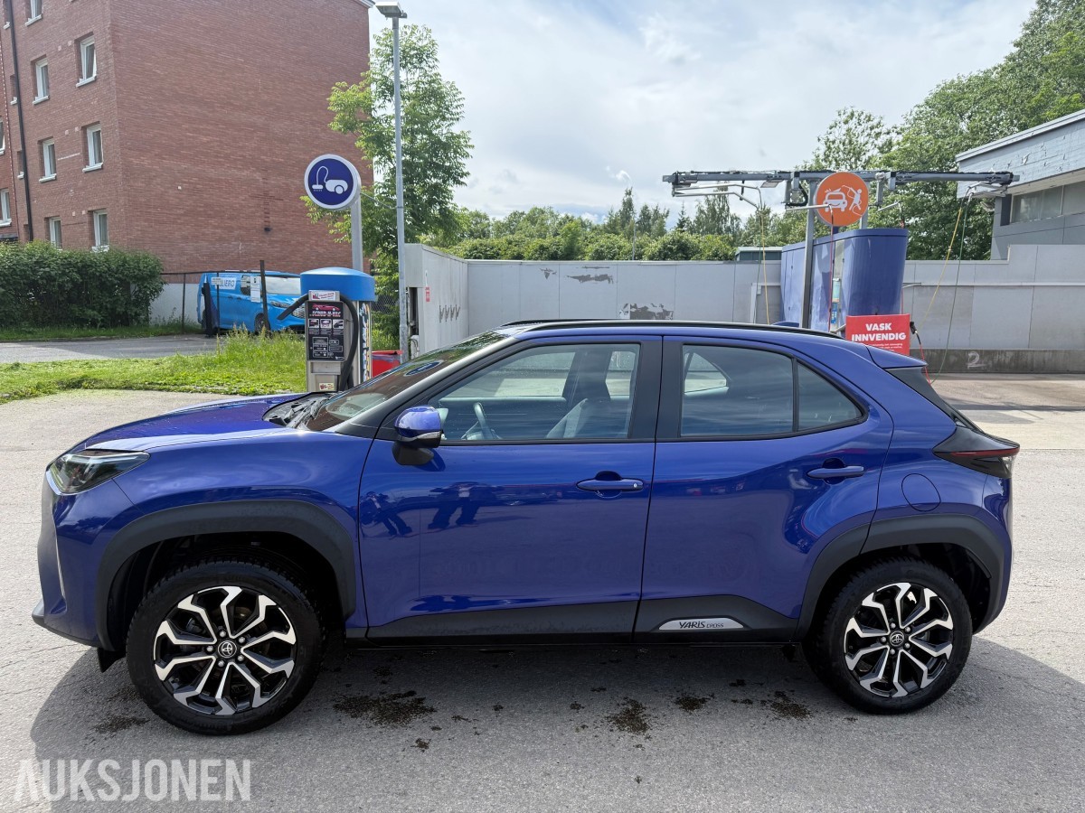 2023 Toyota Yaris Cross, 1,5 Hybrid AWD-i, 65000km