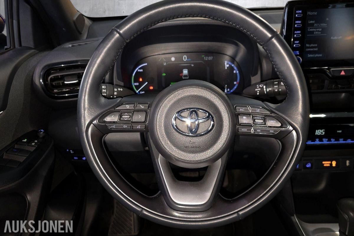 2023 Toyota Yaris Cross, 1,5 Hybrid AWD-i, 65000km