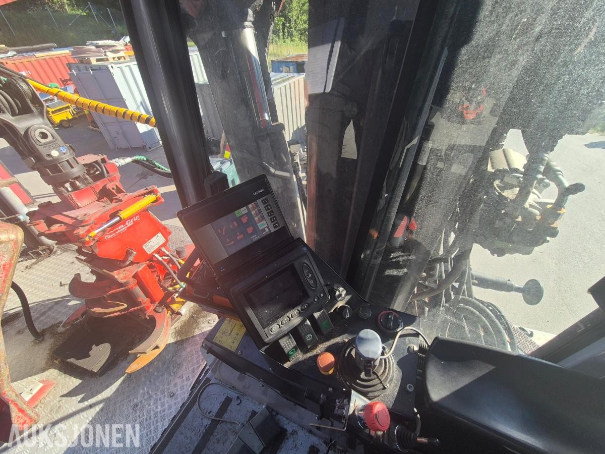 2005 Scania R500 LA med hogstmaskin og fliskutter