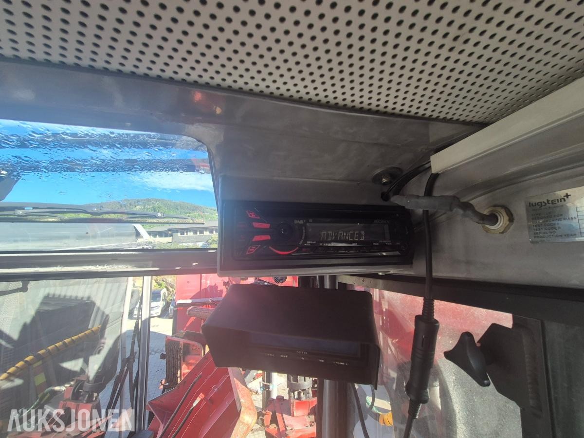2005 Scania R500 LA med hogstmaskin og fliskutter