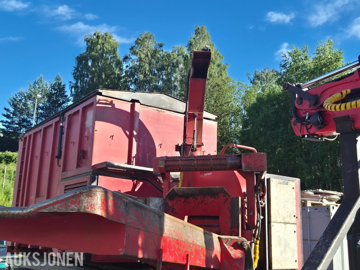 2005 Scania R500 LA med hogstmaskin og fliskutter