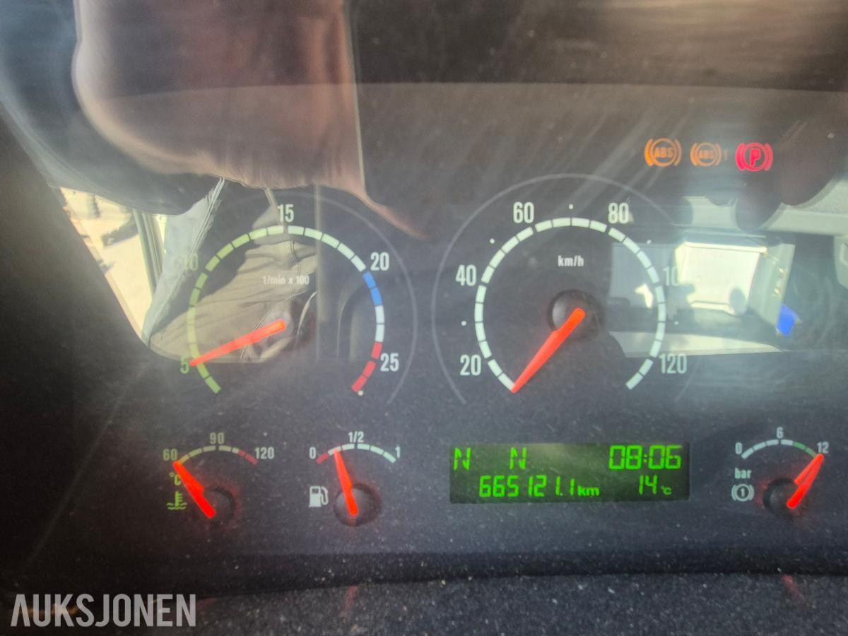 2005 Scania R500 LA med hogstmaskin og fliskutter