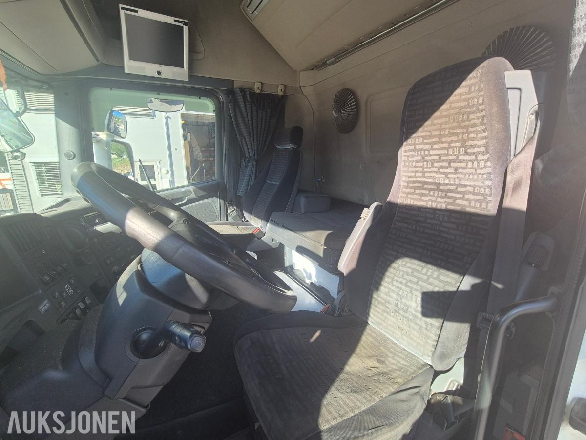 2005 Scania R500 LA med hogstmaskin og fliskutter