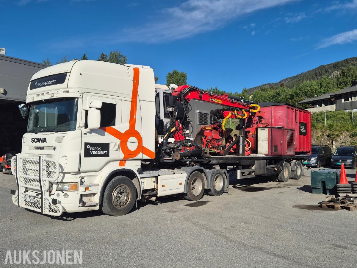 2005 Scania R500 LA med hogstmaskin og fliskutter