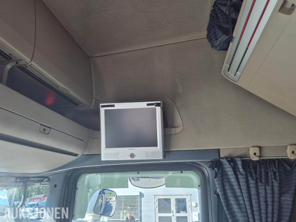 2005 Scania R500 LA med hogstmaskin og fliskutter