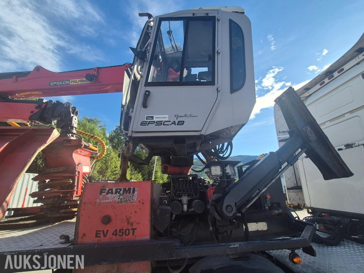 2005 Scania R500 LA med hogstmaskin og fliskutter