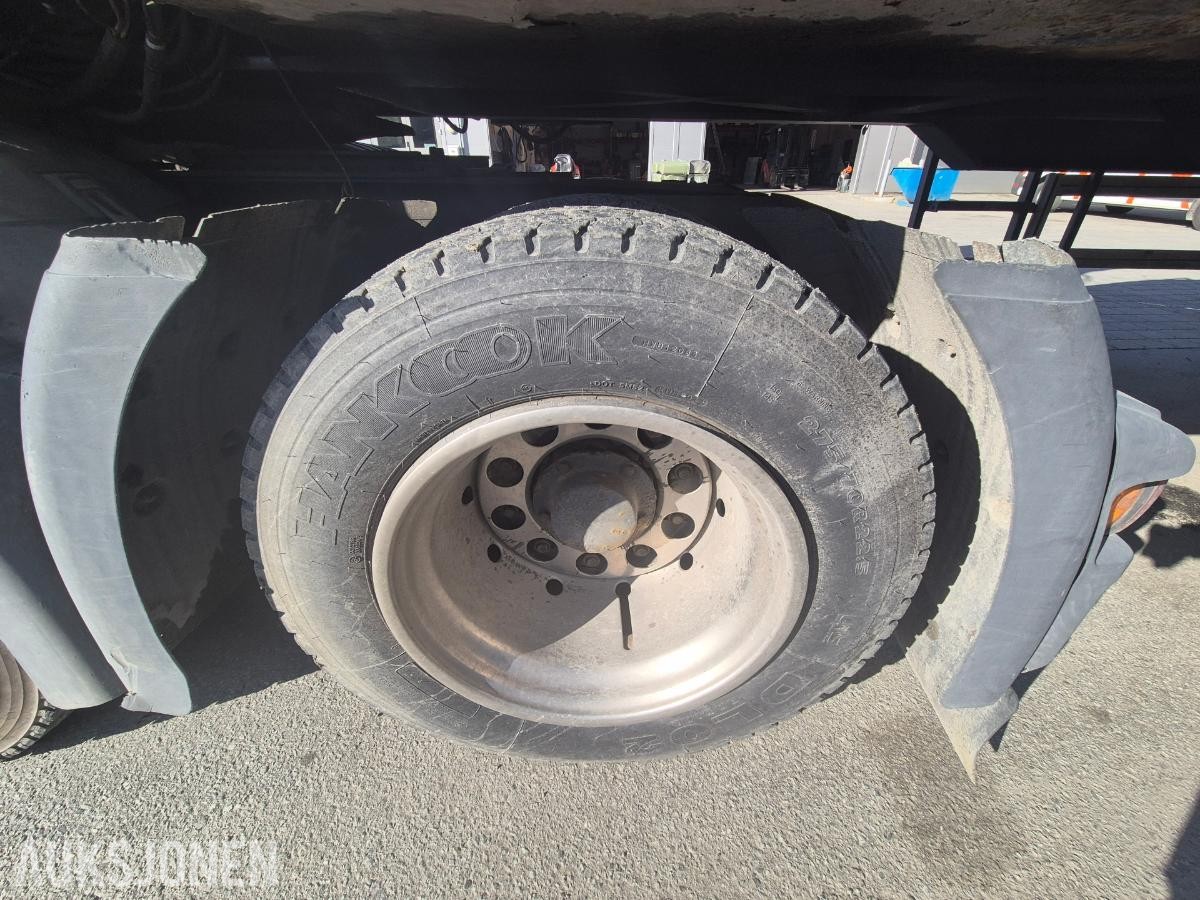 2005 Scania R500 LA med hogstmaskin og fliskutter