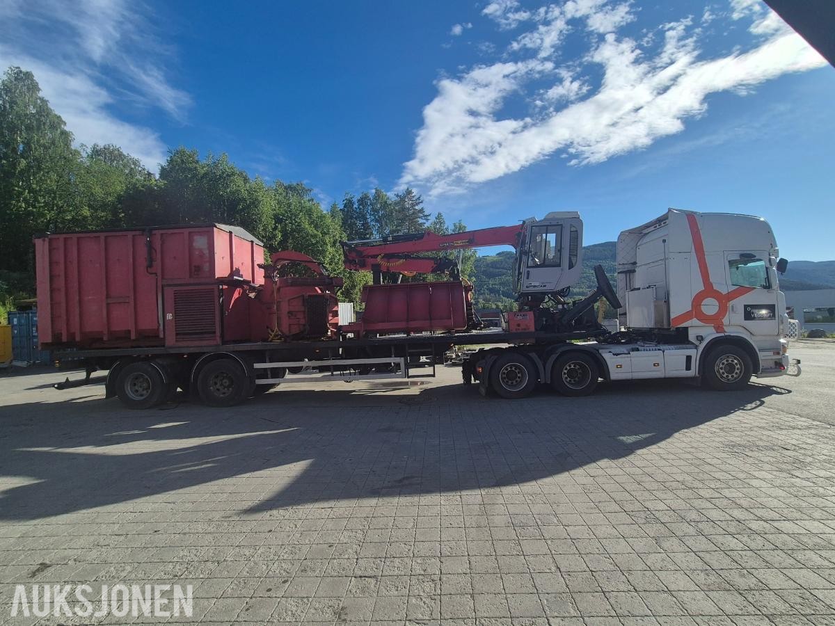 2005 Scania R500 LA med hogstmaskin og fliskutter