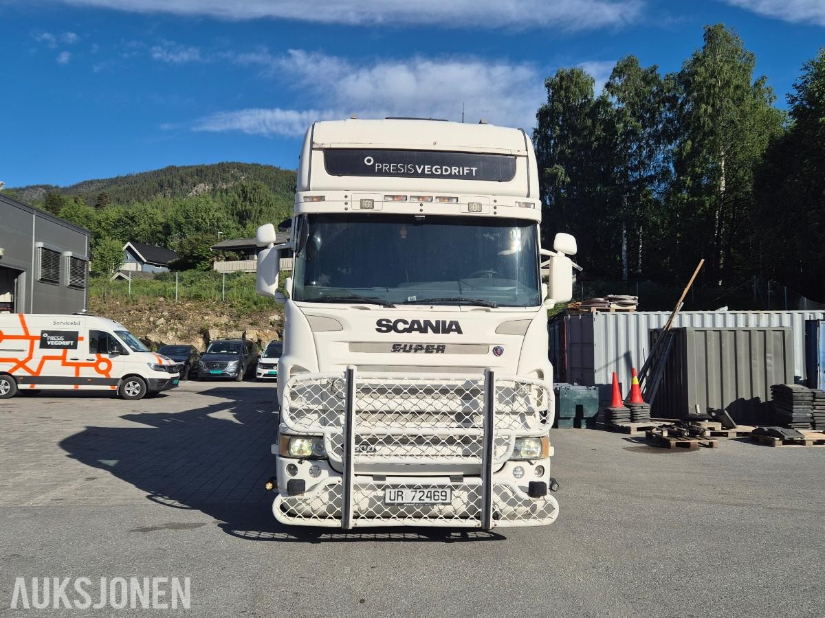 2005 Scania R500 LA med hogstmaskin og fliskutter