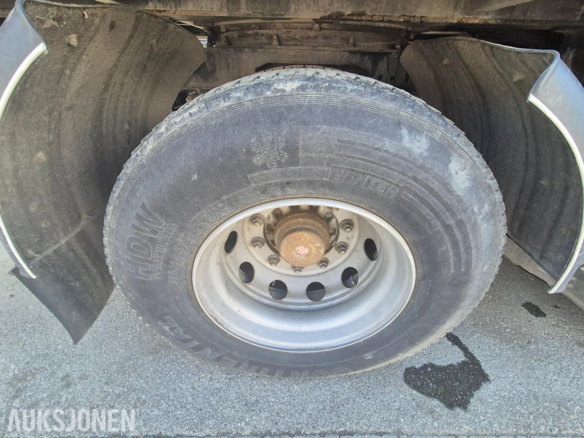 2005 Scania R500 LA med hogstmaskin og fliskutter