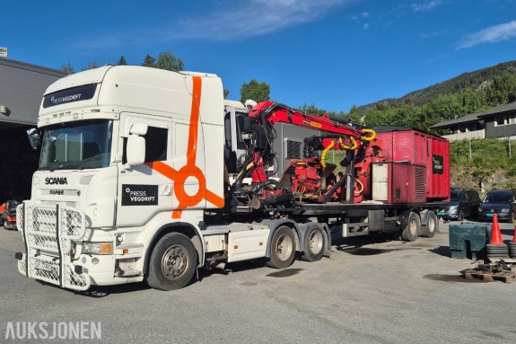 2005 Scania R500 LA med hogstmaskin og fliskutter