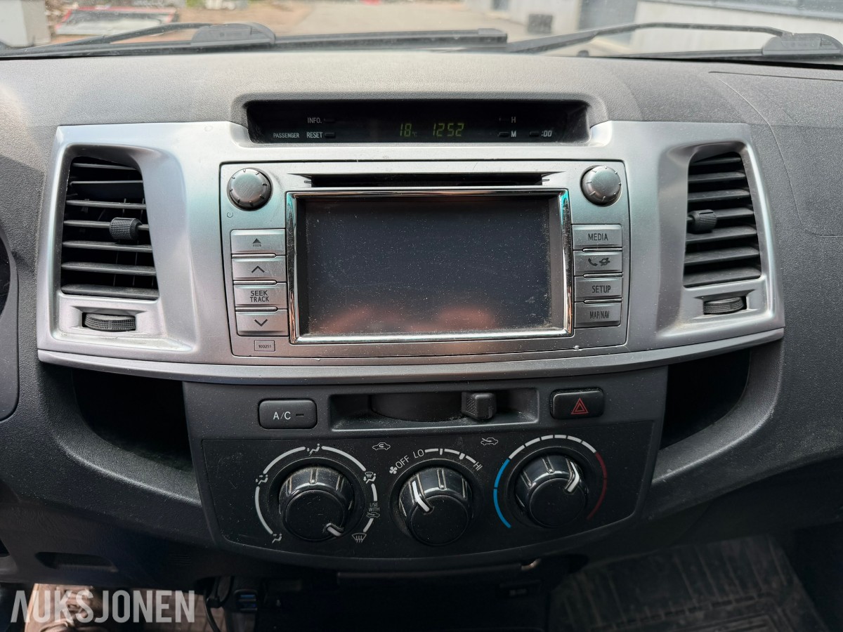 2014 Toyota HiLux 2.5D 4WD HENGERFESTE