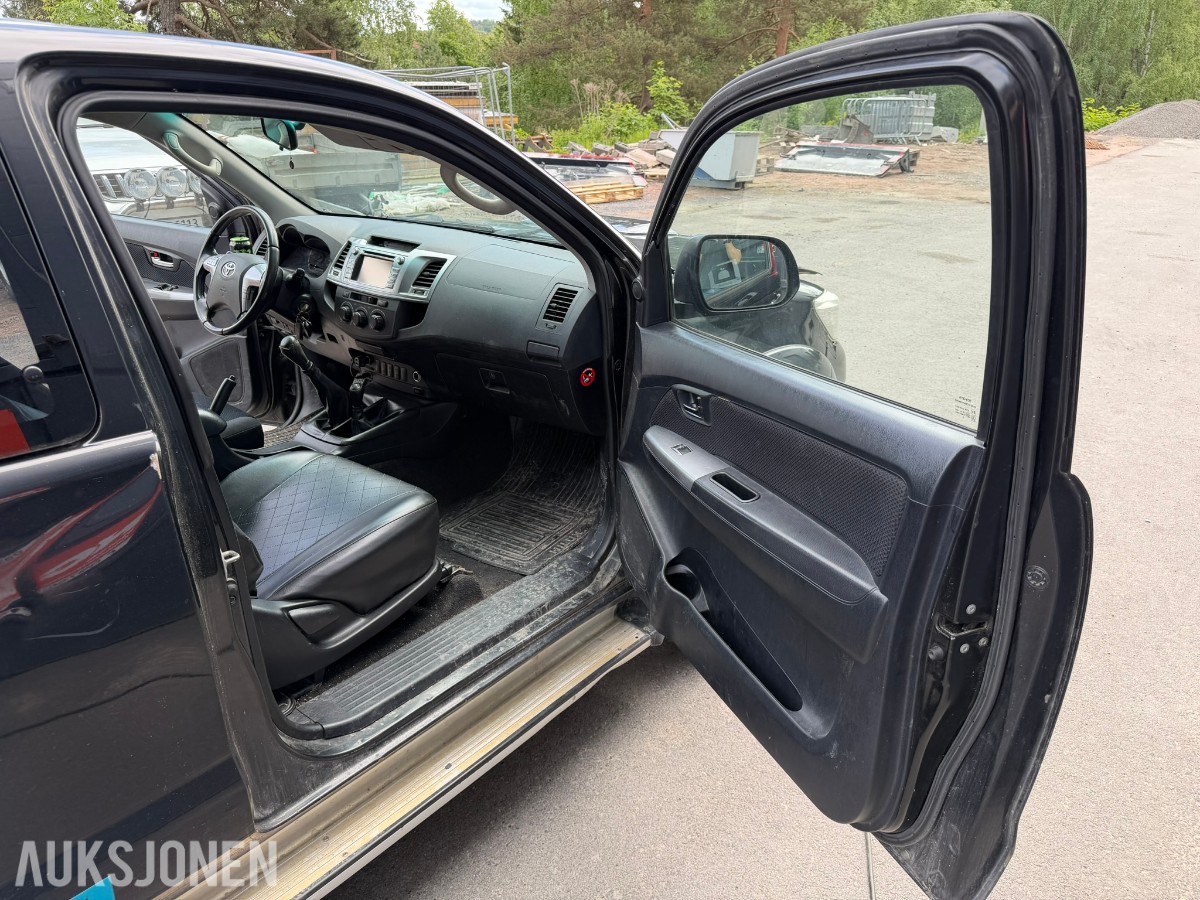 2014 Toyota HiLux 2.5D 4WD HENGERFESTE