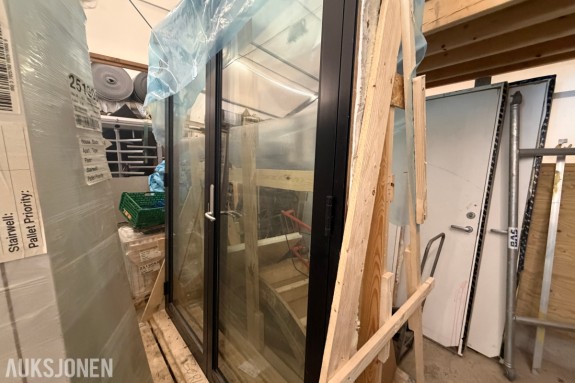 STOR ALUMINIUM TERRASSEDØR / HAGESTUEDØR MED FAST GLASSFELT – CA. 180 CM BREDT