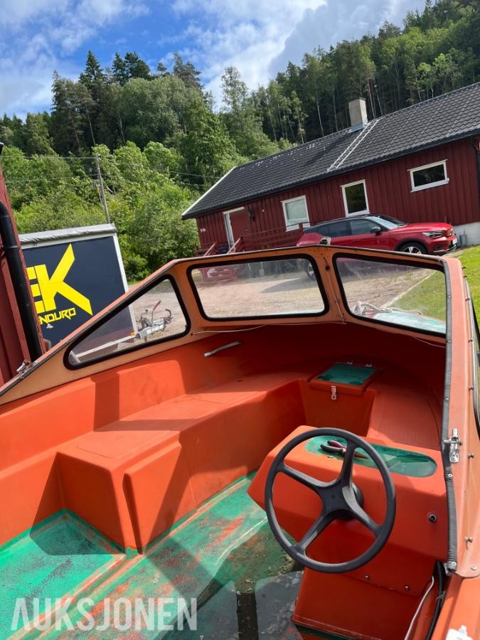 1995 Silver Viking 14