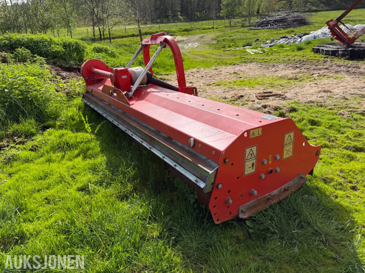 KUHN Beitepusser VKM 305