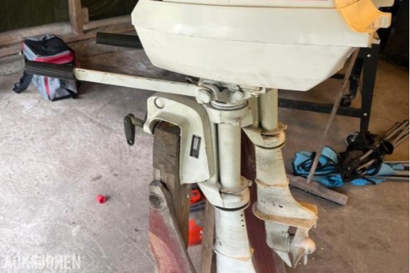 2 stk påhengsmotorer, Evinrude og Johnson, 4hk