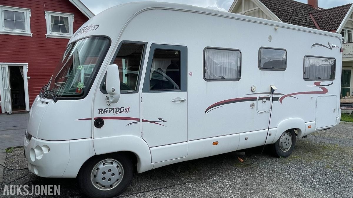 2006 Rapido 985F Campingbil, Markise, Solcellepanel, eu ok til 05.2028