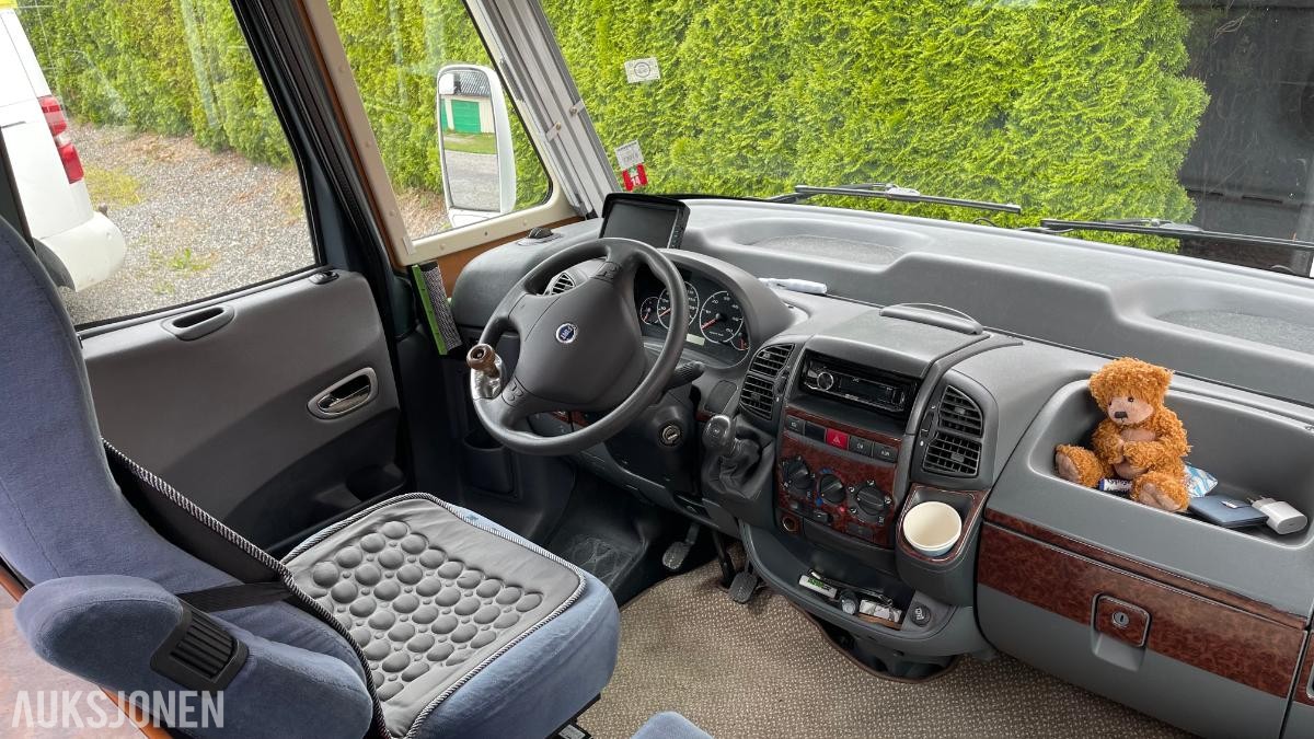 2006 Rapido 985F Campingbil, Markise, Solcellepanel, eu ok til 05.2028