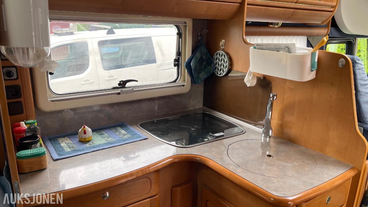 2006 Rapido 985F Campingbil, Markise, Solcellepanel, eu ok til 05.2028