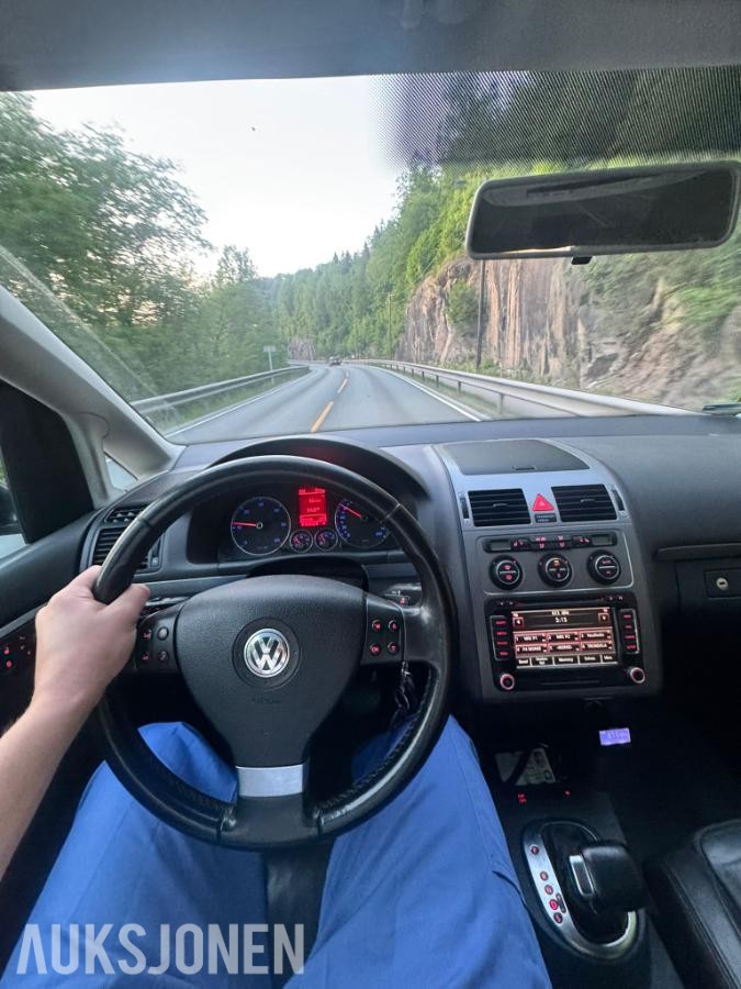 2009 Volkswagen Touran 1.9 Diesel 105hk automat - ingen minstepris