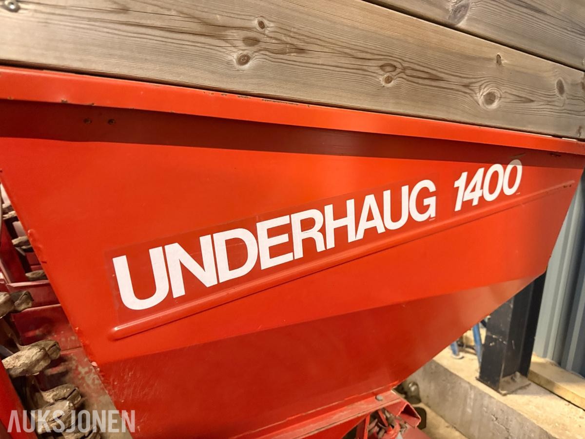 Underhaug 1400 potetsetter med beise- og gjødselutstyr 1400
