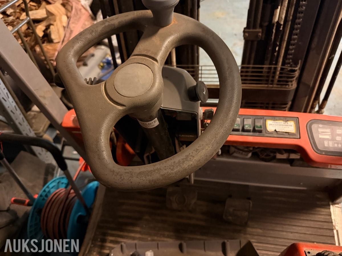 BT elektrisk gaffeltruck m/sideshift og gaffelspreder - REP Objekt