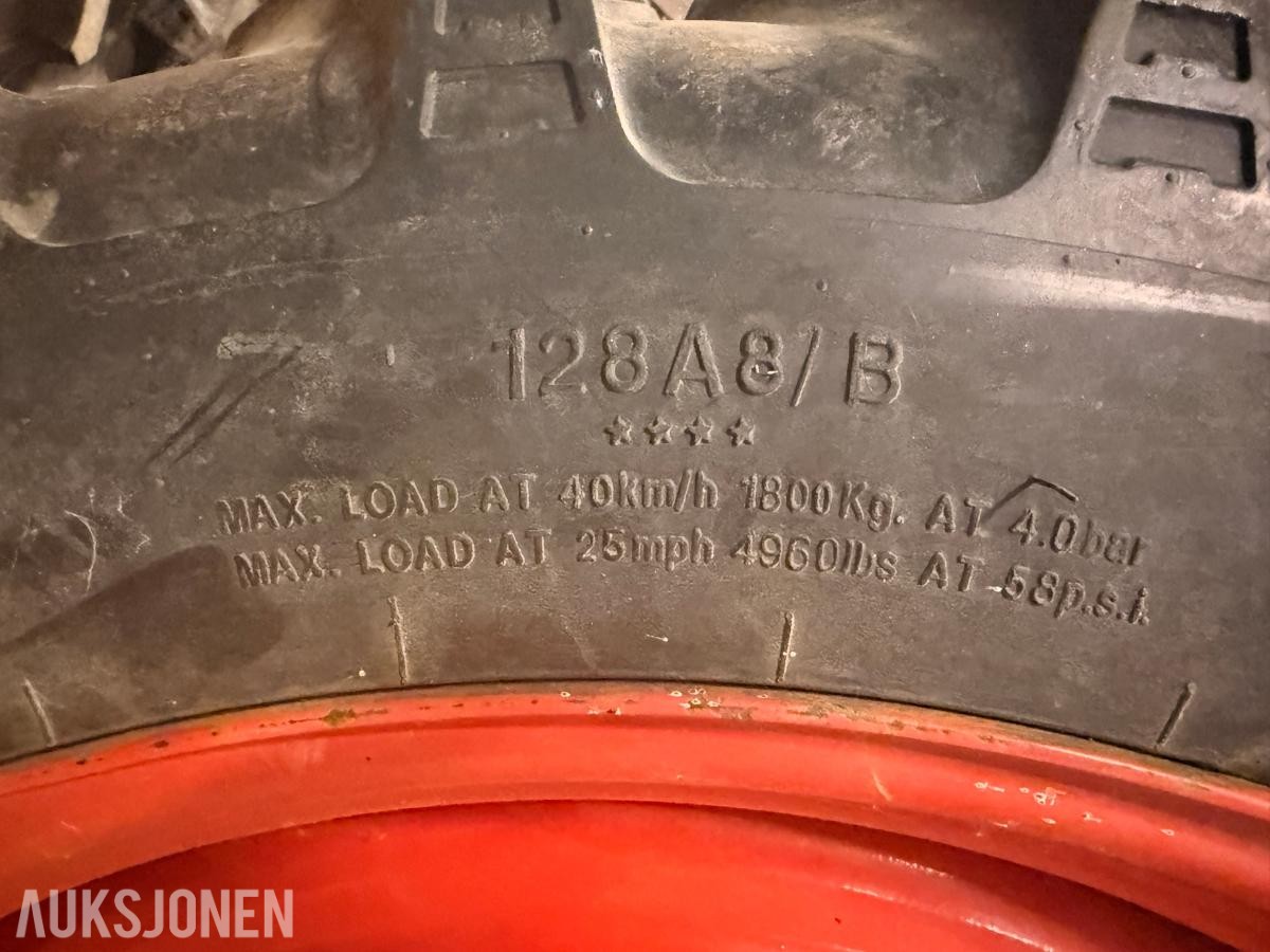 2016 Traktorhjul/dekk på felg 270/95R46 og 230/95R32 – Komplett sett