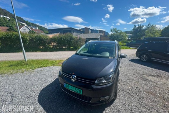 2015 Volkswagen Touran 2.0 140hk  Automat Webasto Skinn hengerfeste eu ok 05.2028 