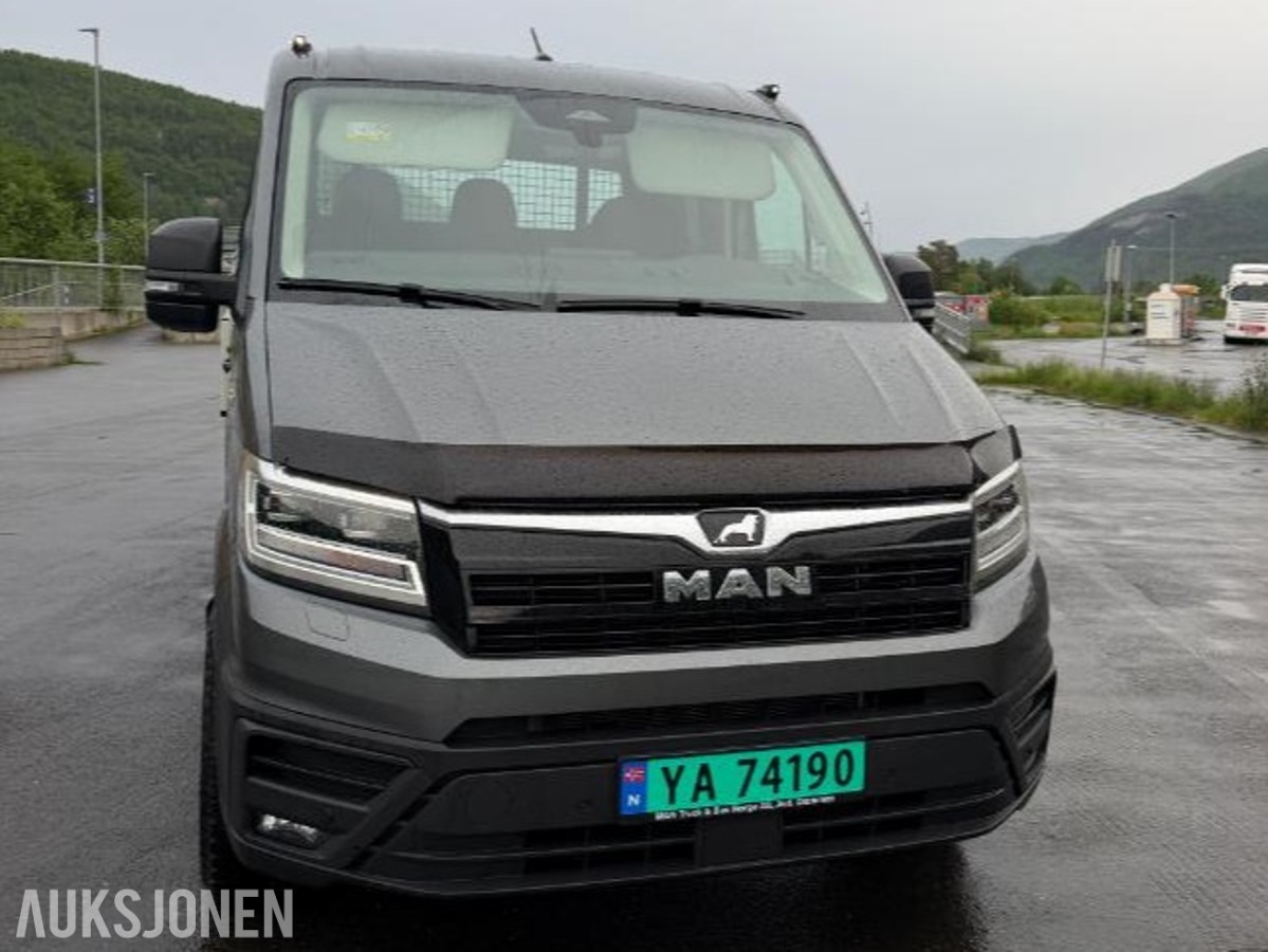 2025 MAN TGE, L4 2,0 TDI 177hk 4x4 automat 11500km