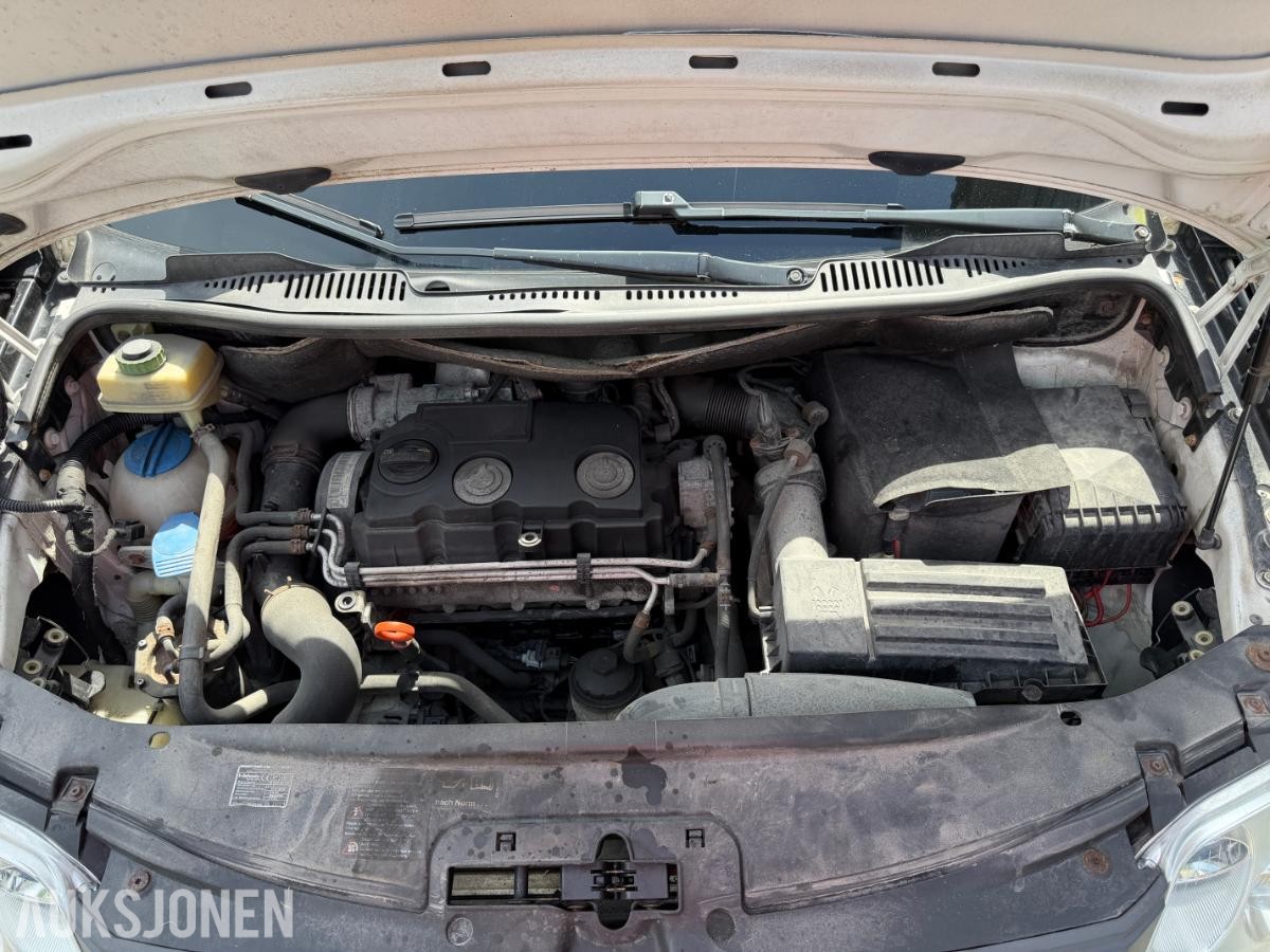 2008 Volkswagen Caddy 1.9D 105hk Reparasjonsobjekt Sommerdekk Vinterdekk Reservedeler