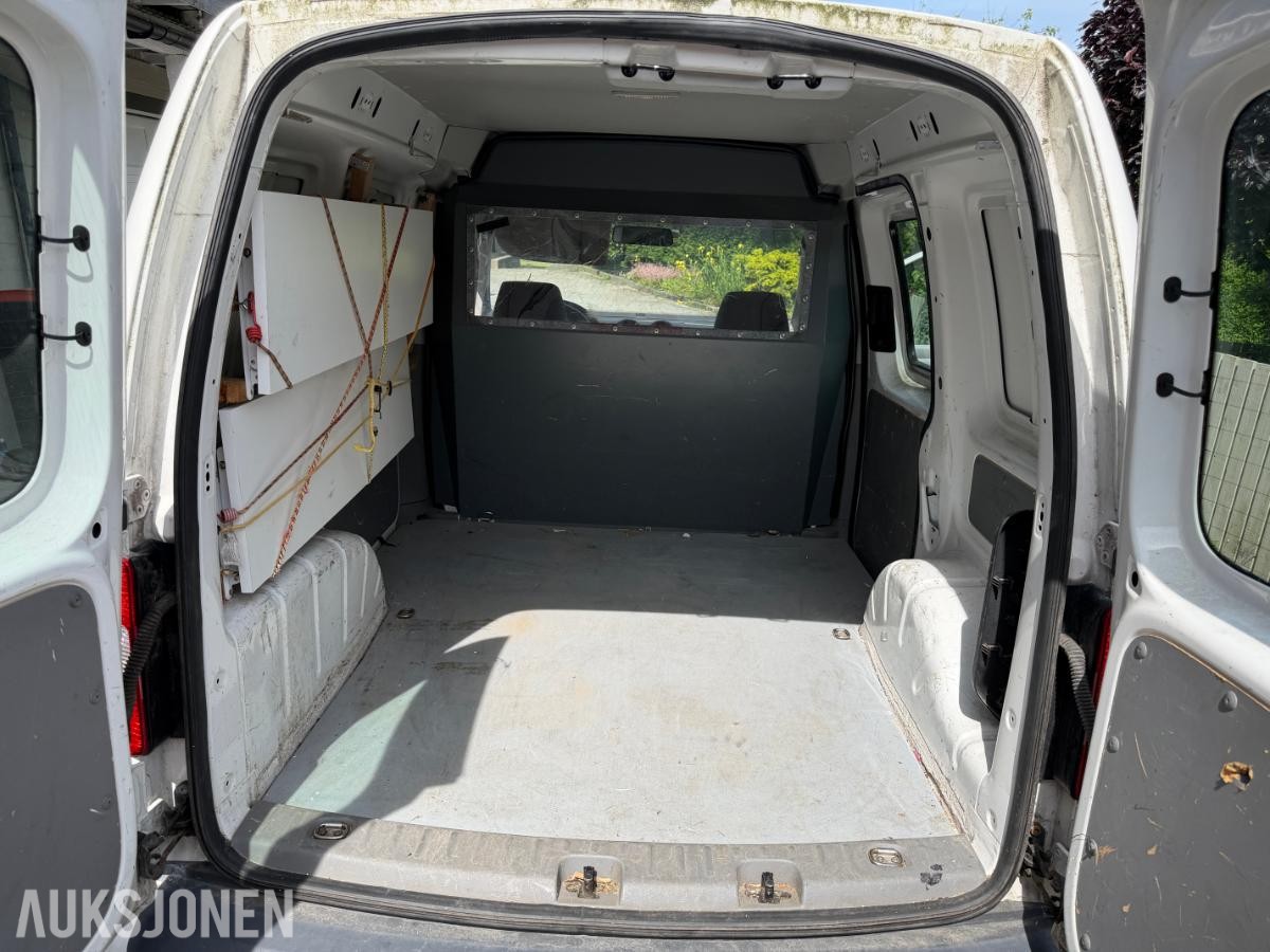 2008 Volkswagen Caddy 1.9D 105hk Reparasjonsobjekt Sommerdekk Vinterdekk Reservedeler