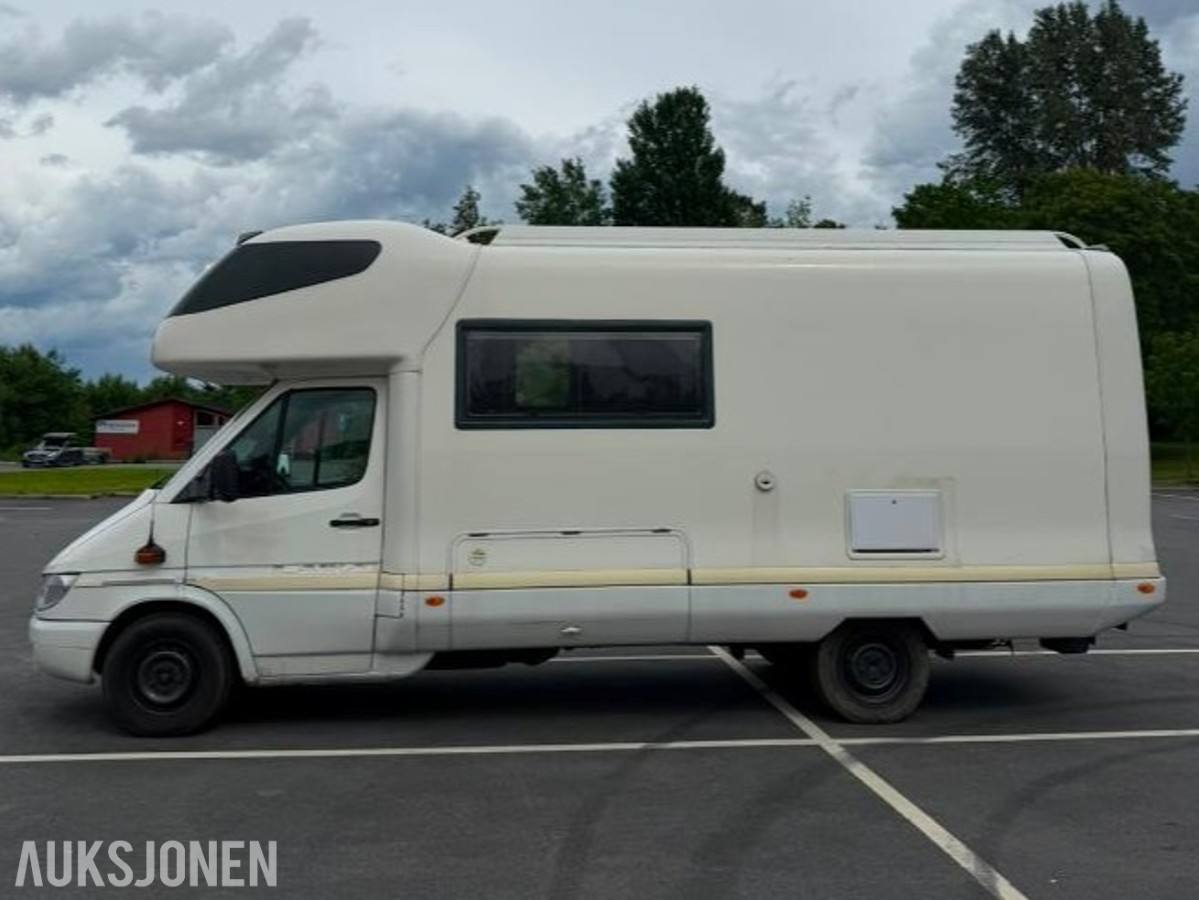 2001 Mercedes Laika Campingbil Ryggekamera Kjøleskap Stekeovn