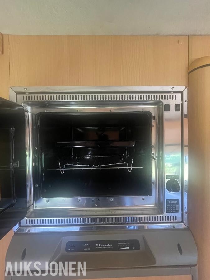 2001 Mercedes Laika Campingbil Ryggekamera Kjøleskap Stekeovn