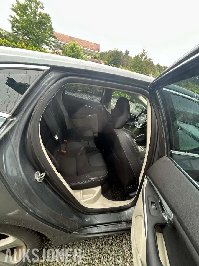 2014 Volvo V40 1.6 114hk cruisekontroll hengerfeste - ingen minstepris