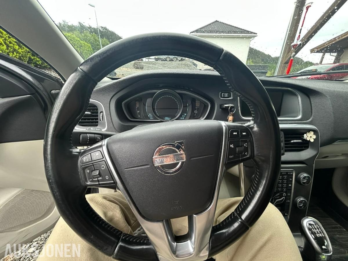 2014 Volvo V40 1.6 114hk cruisekontroll hengerfeste - ingen minstepris