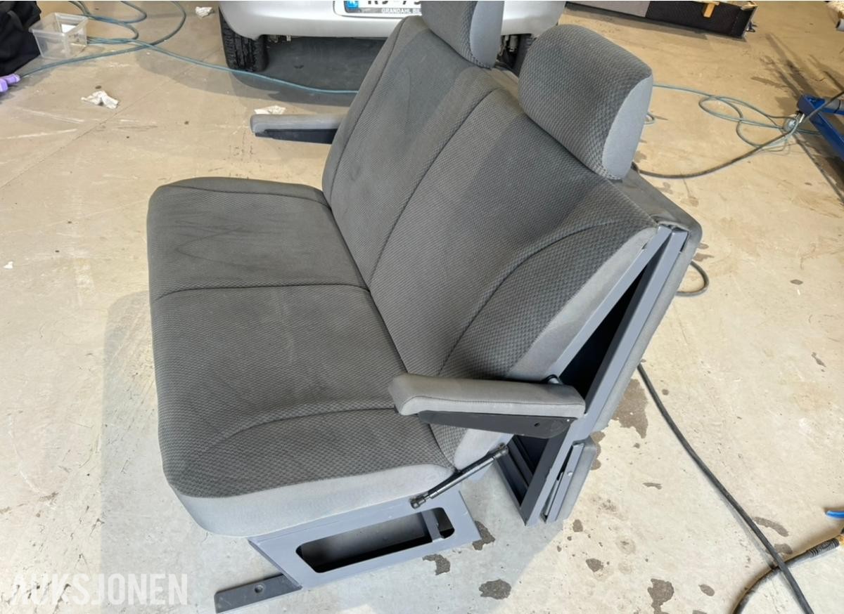 Nedfellbart baksete/seng Combisete