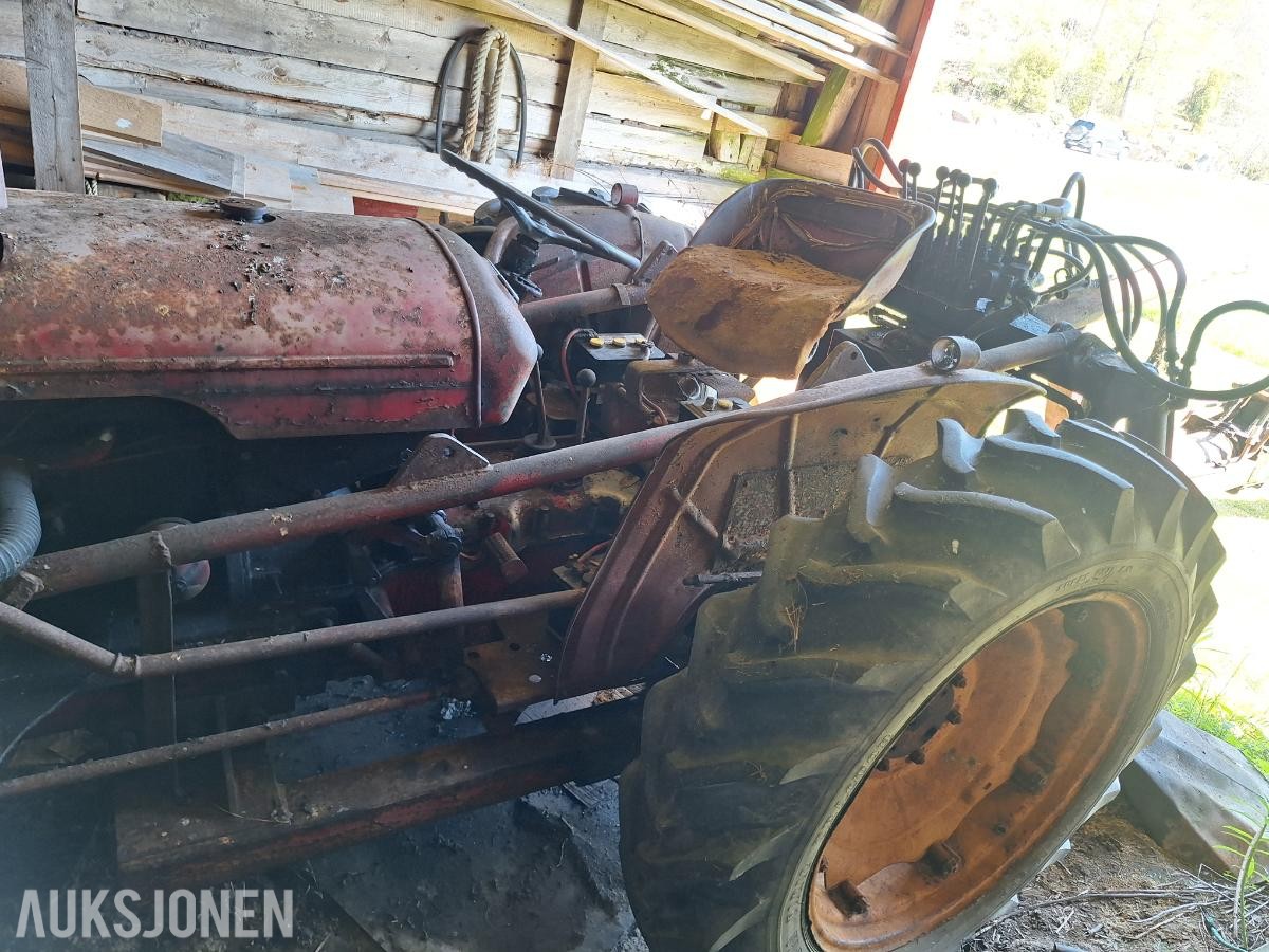 1961 David Brown 950 traktor med  Hymas 3 graveaggregat