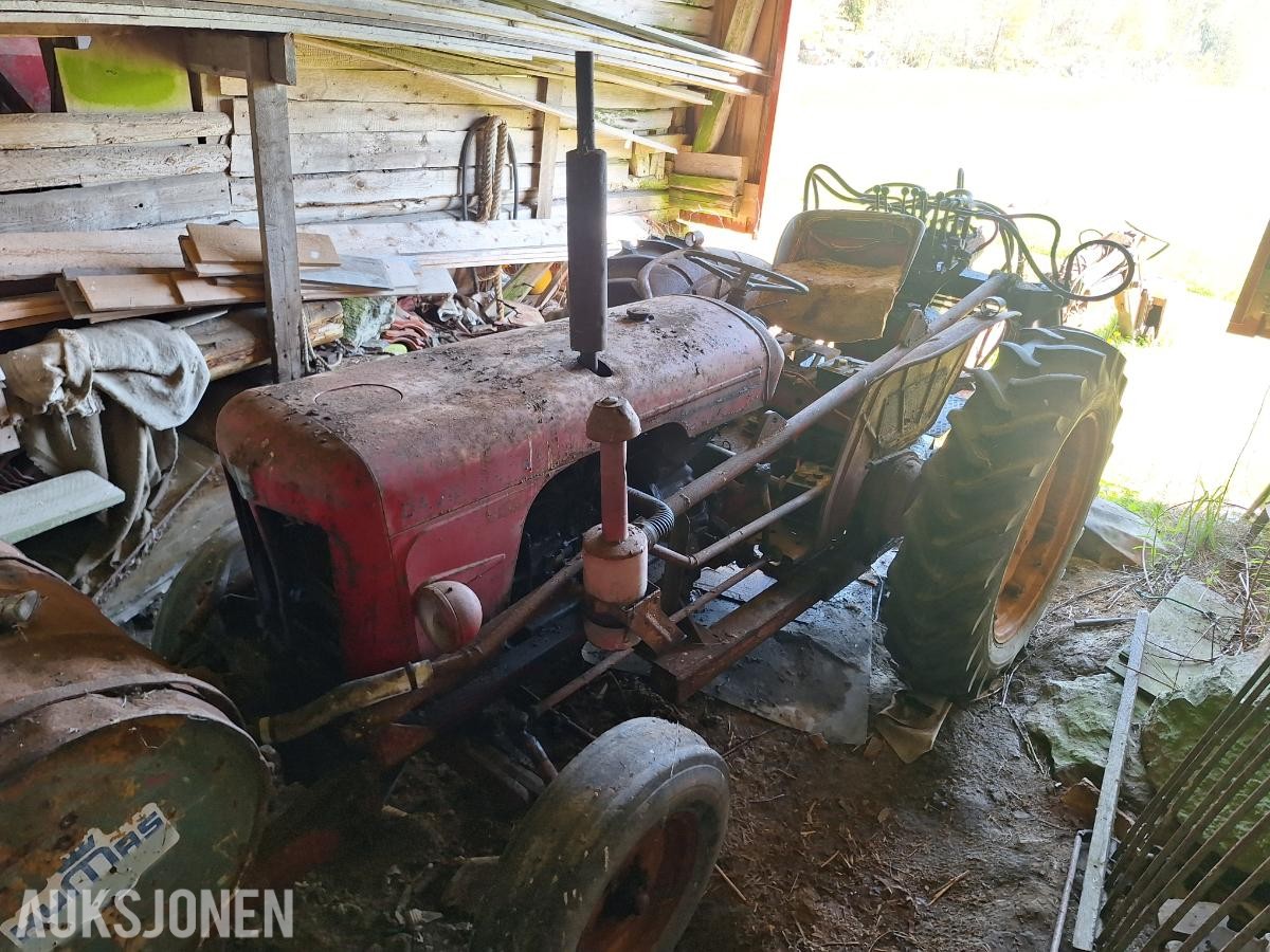 1961 David Brown 950 traktor med  Hymas 3 graveaggregat