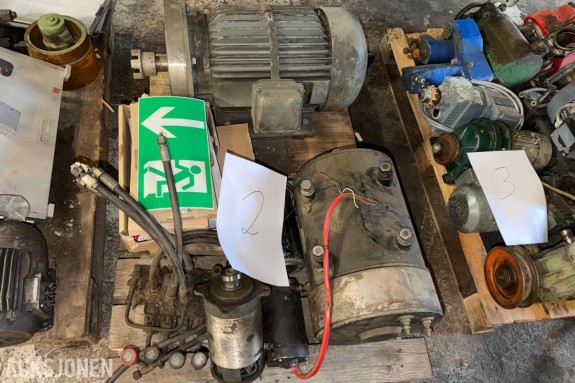 PARTI EL/ HYDRAULIKK MOTORER OG KOMPONENTER PÅ PALL