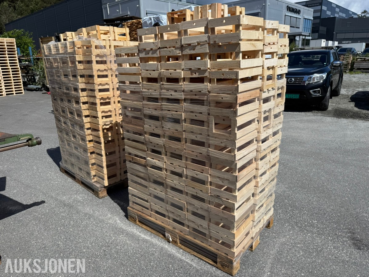 Små trekasser i tre – ca. 400 stk – Selvproduserte av restmaterialer